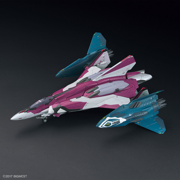 Mirage Farina Jenius pilot figure Lil Draken (x2) Missile pods (x2) Foil seals (x2) Waterslide decals (x2) fighter mode 1