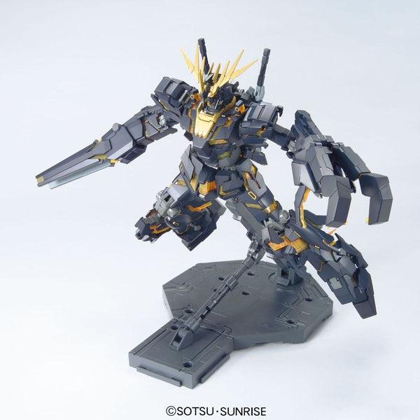 Bandai 1/100 MG Unicorn Gundam 02 Banshee action pose