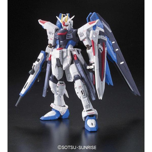 Bandai 1/144 RG ZGMF-X10A Freedom Gundam front on pose