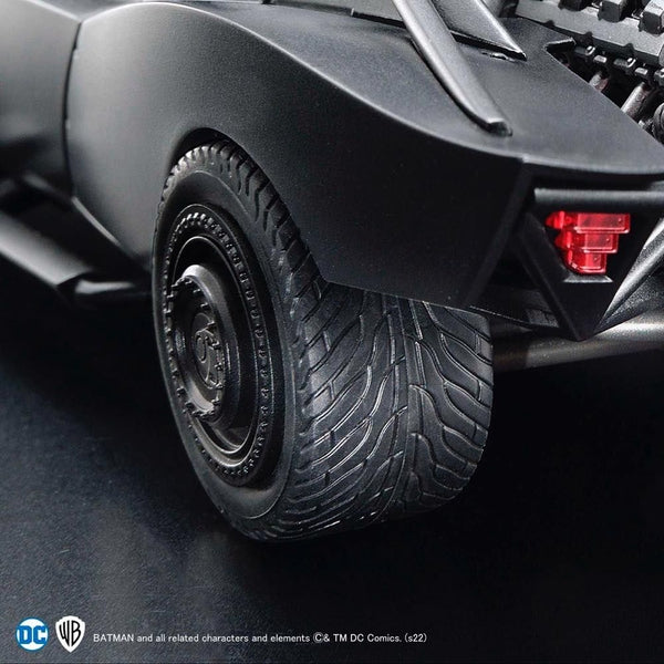 Bandai 1/35 Batmobile (The Batman Ver) realistic rear wheels