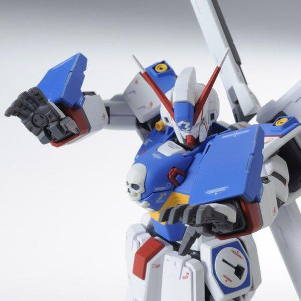 P-Bandai 1/100 MG XM-X3 Crossbone Gundam X3 Ver.Ka open hand close up