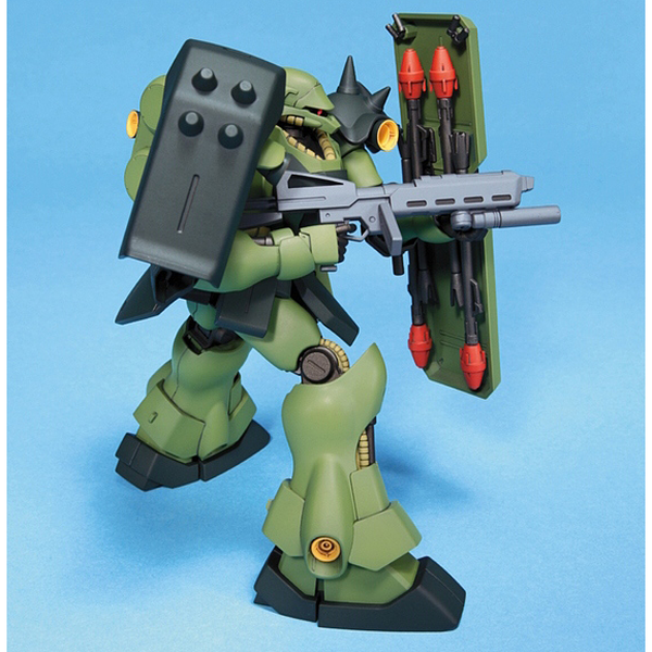 Bandai 1/144 HGUC Geara Doga side on view with weapon storage on shield