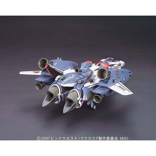 Bandai 1/72 VF-25F Super Messiah Valkyrie Alto Custom fighter mode rear view