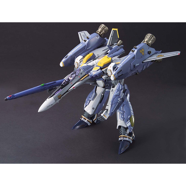 Bandai 1/72 VF-25S Super Messiah Valkyrie OzmaGerwalker mode front on