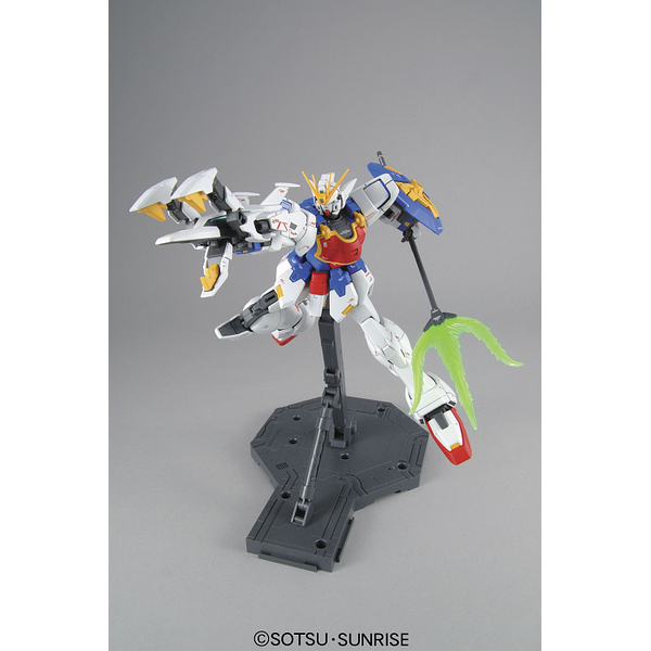 Bandai 1/100 MG XXXG-01S Shenlong Gundam EW action pose