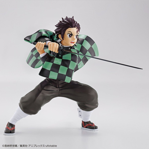 Bandai Demon Slayer Kimetsu Model - Tanjiro Kamado action pose 1