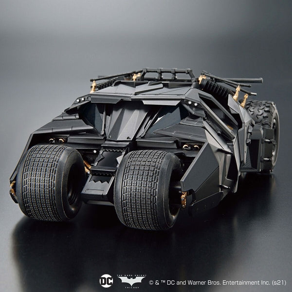 Bandai 1/35 Batmobile (Batman Begins) front on view close up