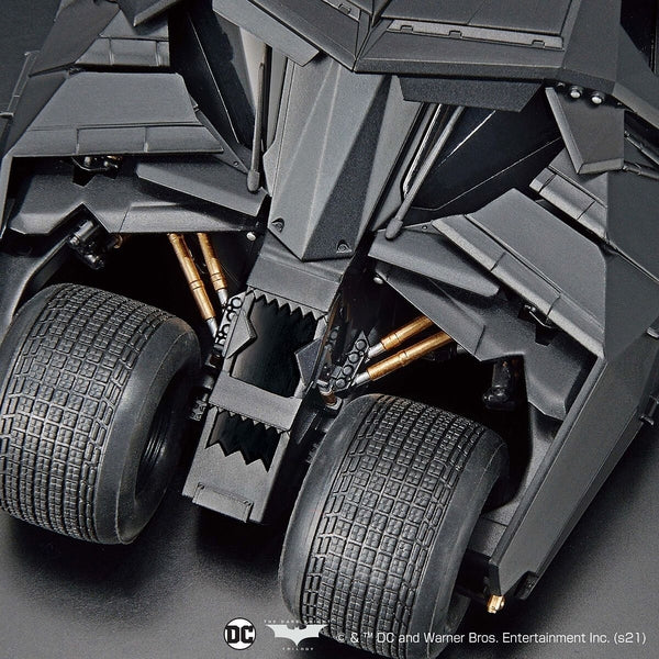 Bandai 1/35 Batmobile (Batman Begins) close up front suspension detail