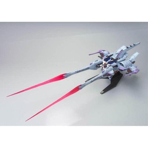 Bandai 1/144 HG Meteor Unit + Freedom Gundam with twin beam sabers