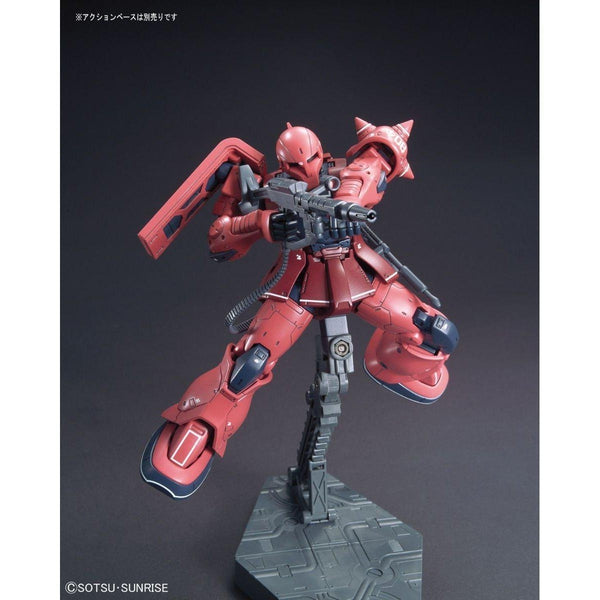 Bandai 1/144 HG MS-05 Zaku I Char Aznable action pose 2