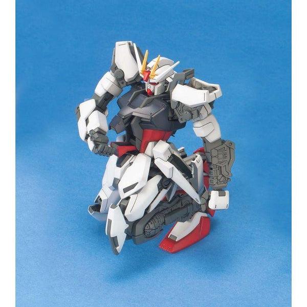 Bandai 1/100 MG Strike Gundam + IWSP action pose kneeling