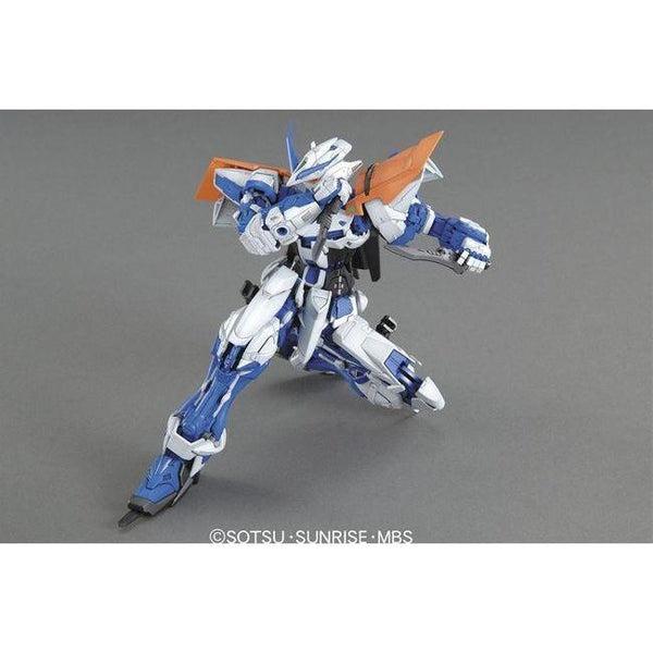 Bandai 1/100 MG MBF-P03 Gundam Astray Blue Frame 2nd Revise action pose on knee