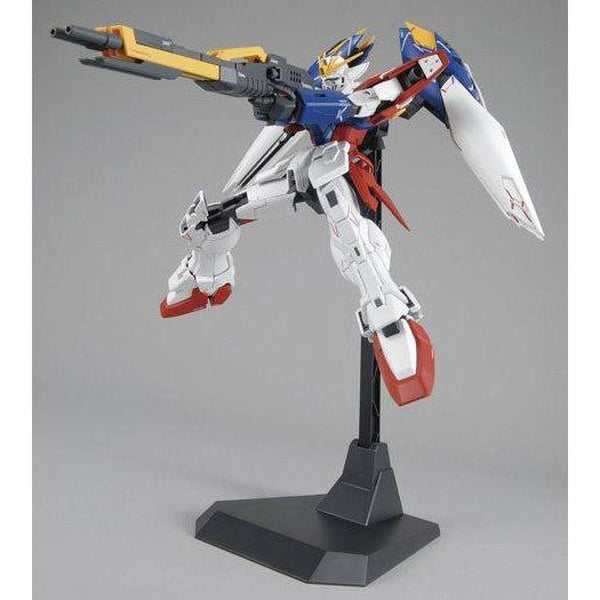 Bandai 1/100 MG Wing Gundam Proto-Zero EW action pose with weapon. 