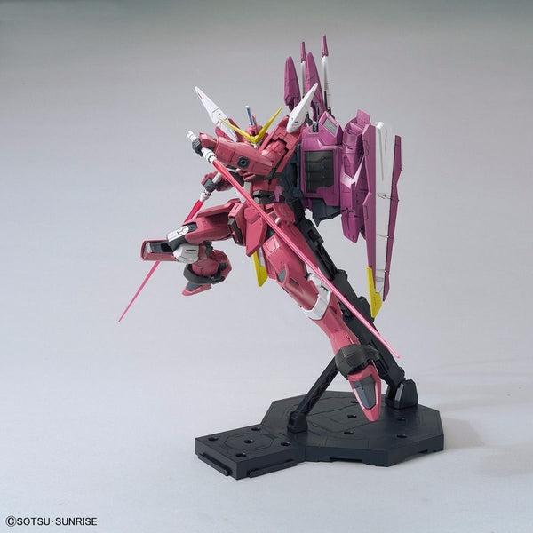 Bandai 1/100 MG  ZGMF-X09A Justice Gundam Z.A.F.T. Mobile Suit Gundam action pose 3