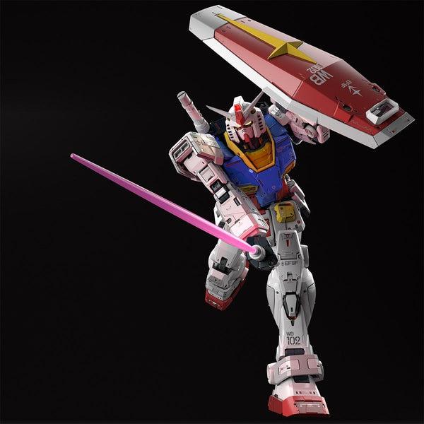 Bandai 1/60 PG Unleashed RX-78-2 Gundam fighting pose