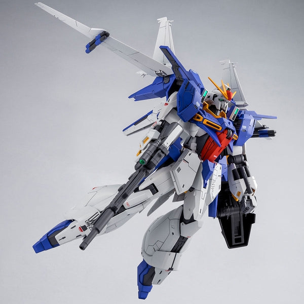 P-Bandai RE/100 Gundam Lindwurm action pose