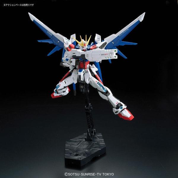 Bandai 1/144 RG Build Strike Gundam Full Package fight pose