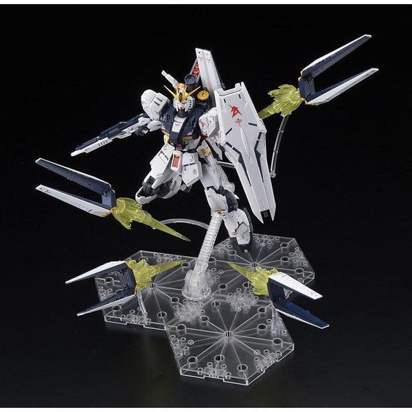 Bandai 1/144 RG RX-93 Nu Gundam+Fin Funnel Effect Set pose 1