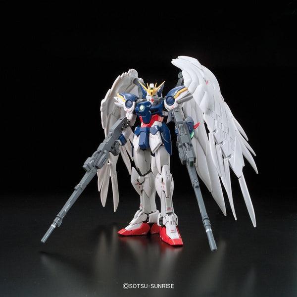 Bandai 1/144 RG XXXG-00W0 Wing Gundam Zero Custom front on pose