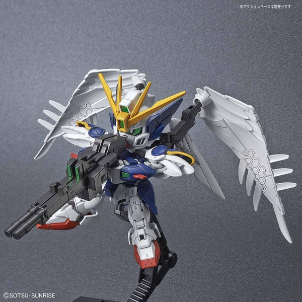 Bandai SDCS Wing Gundam Zero Custom action pose